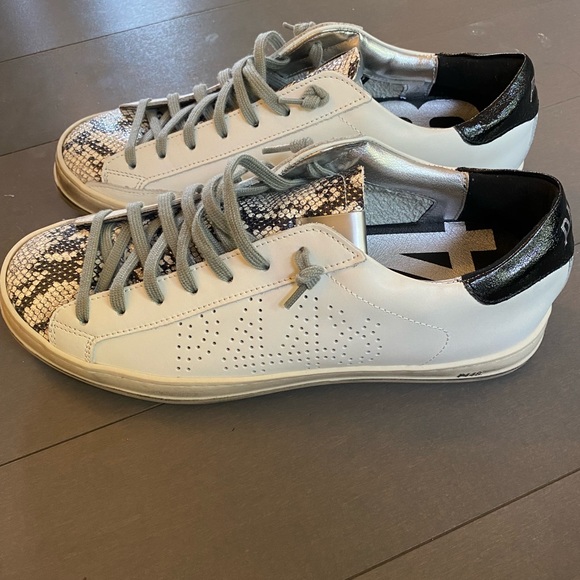 P448 white silver python shoes - Picture 2 of 6